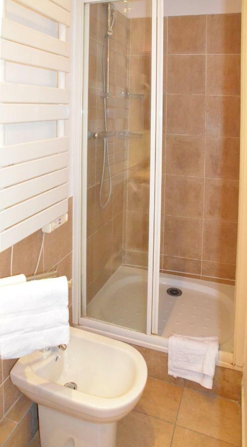 Latin Quarter - Saint Michel Unit 004 Apartment Paris Bagian luar foto
